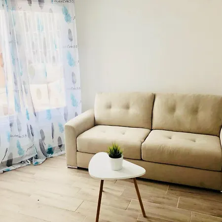Triplex Young Fantasy شقة